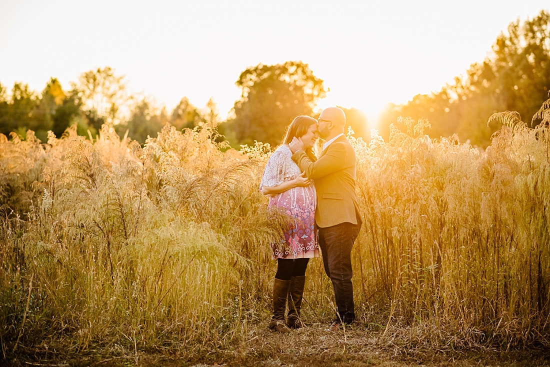 maternity photos of mom and dad at Hinton Park in Collierville, TN