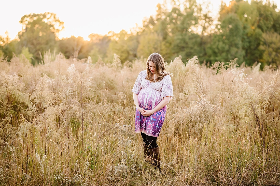 fall maternity photos at Hinton Park in Collierville, TN during golden hour