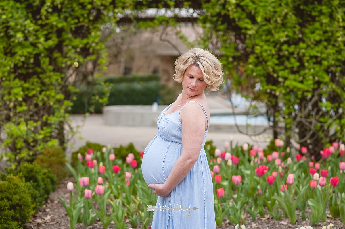 Memphis maternity photography for a rainbow baby at Memphis Botanic Garden by Sarah Morris Photography