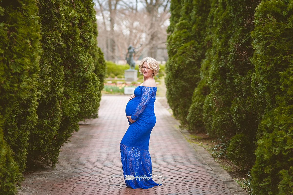 Memphis maternity photography for a rainbow baby at Memphis Botanic Garden by Sarah Morris Photography