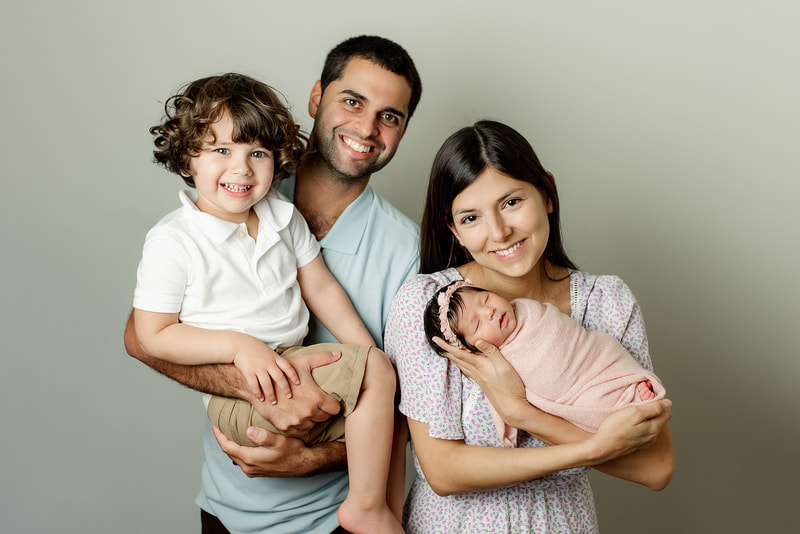 Studio Newborn + Family Photos in Memphis, TN.
Sarah Morris Photography