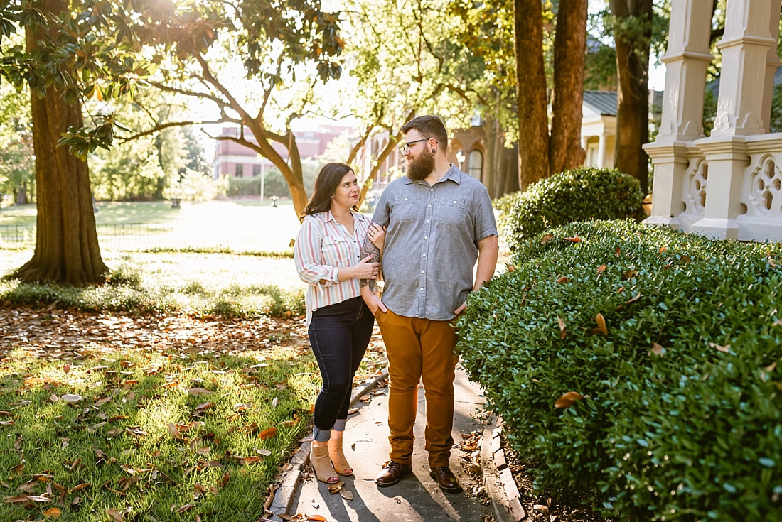 engagement photos in the front lawn of the historic Woodruff-Fontaine House in Memphis