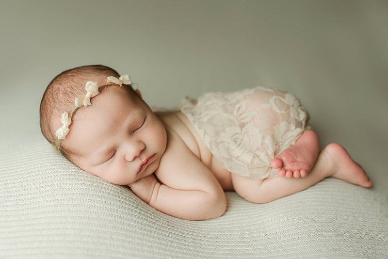 Newborn Photography in Memphis, TN. Sarah Morris Photography