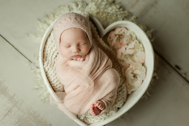 Newborn Photography in Memphis, TN. Sarah Morris Photography