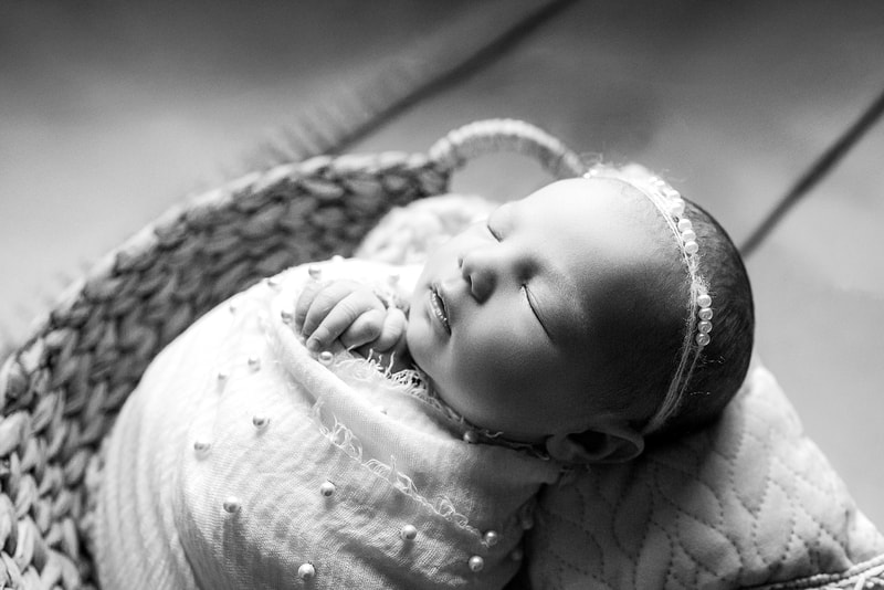 Newborn Photography in Memphis, TN. Sarah Morris Photography